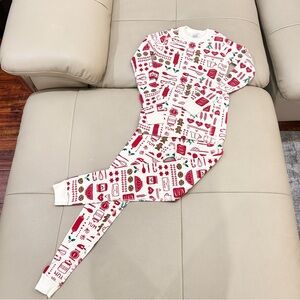 Hanna Anderson Christmas Holiday Pajamas set size 8 /130cm